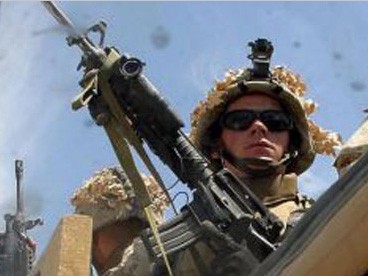 Xe chở quân đội Iraq bị tấn công, 15 người chết