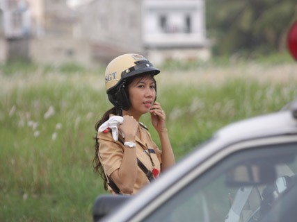 Xem nữ CSGT Sài Gòn rèn quân