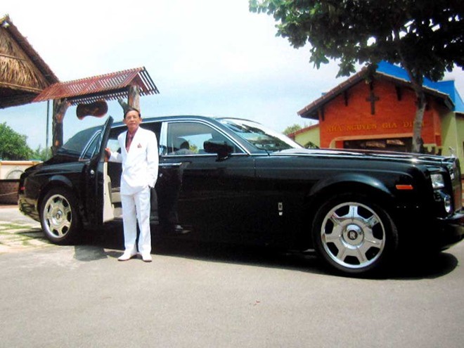 Đại gia Lê Ân: 'Nói tui nợ, tui tức nên mua Rolls-Royce!'