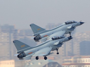 Trung Quốc điều chiến đấu cơ J–10 tới biển Hoa Đông