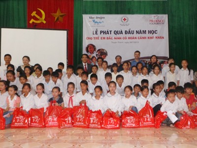 Prudential giúp đỡ học sinh nghèo Bắc Ninh