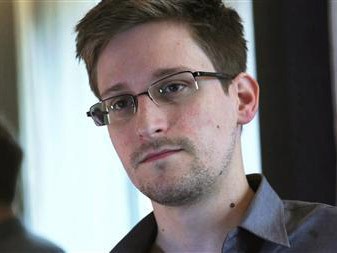 Edward Snowden vừa gửi đơn xin tị nạn ở Nga