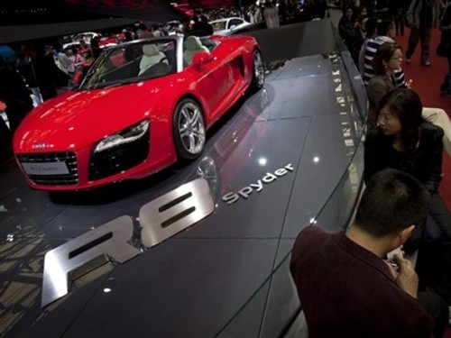 Audi triệu hồi xe của ‘Người sắt’ R8 Spyder