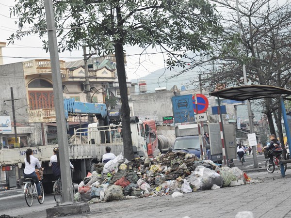 Dân phản đối, Uông Bí nguy cơ ngập rác