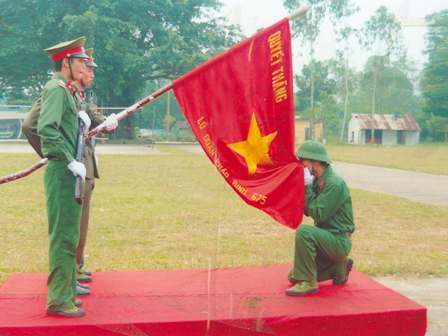 Chiến sĩ trẻ trong lễ tuyên thệ
