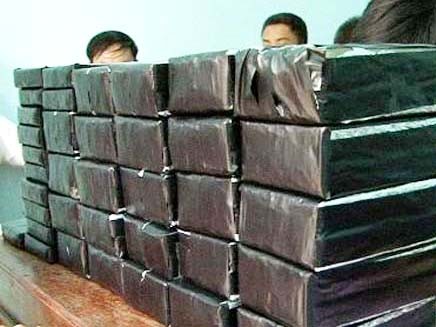 Truy tố nhóm sản xuất 100 kg ma túy đá