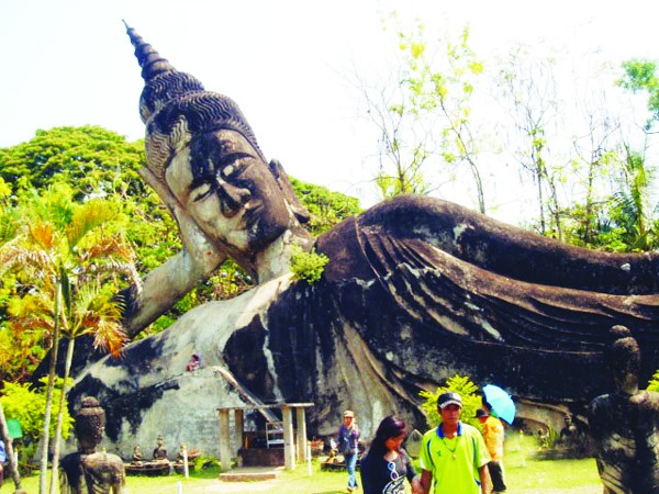 Thăm công viên Phật