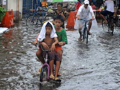 Hàng ngàn người Philippine sơ tán vì bão