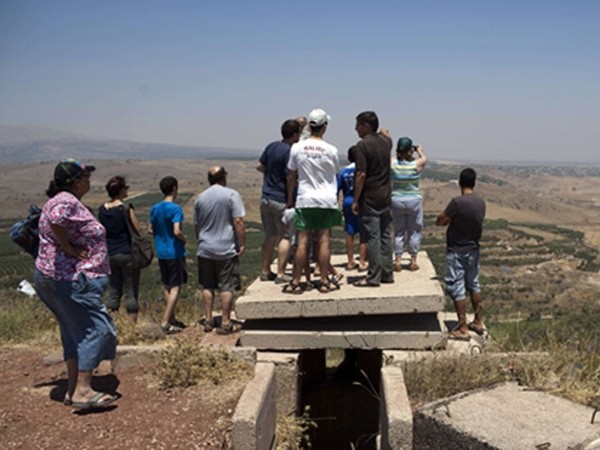 Dân Israel ngắm nhìn cảnh chiến tranh Syria