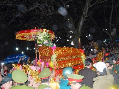 Lễ hội đền Trần phát 50.000 cánh ấn trong 3 ngày
