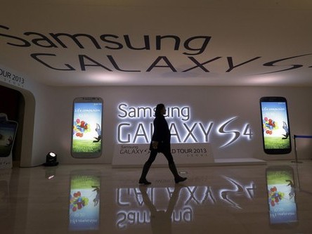 Samsung 'đau đầu' vì quá giàu