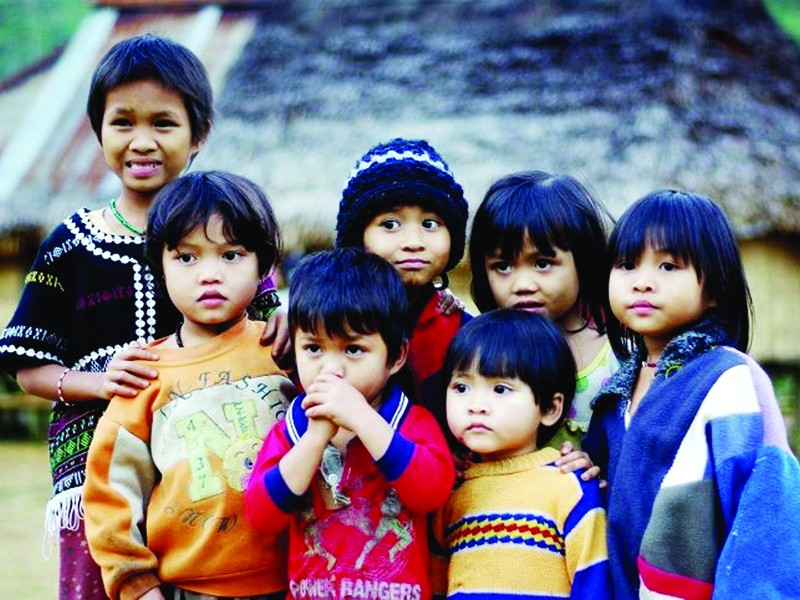 Trẻ em dân tộc làng Aur qua ống kính của dân phượt Nguyễn Anh Tuấn