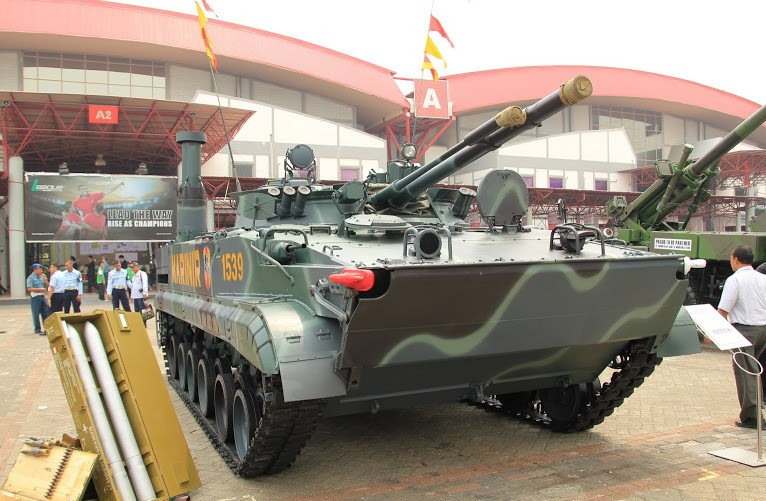 Dàn tăng ‘khủng’ tại Indo Defence 2012