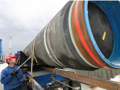 Công nhân xây dựng đường ống dẫn dầu Burgas - Alexandroupolis