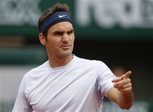Federer quét tân binh khỏi French Open