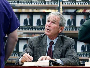 Hồi ký của cựu tổng thống Bush bán chạy kỷ lục