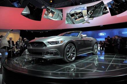 Ford Mustang 2015: Vẻ đẹp cơ bắp