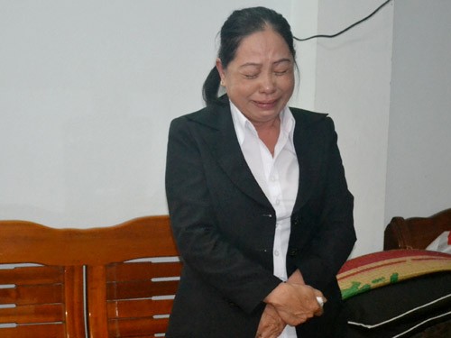Bà Bùi Thị Hòa khi bị bắt tại nhà riêng