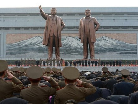 Triều Tiên chi 40 triệu USD để tôn vinh lãnh tụ