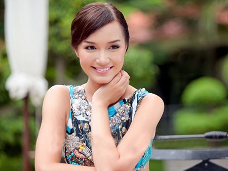 Victoria Phạm Thúy Vy dự thi Hoa hậu Thế giới 2011
