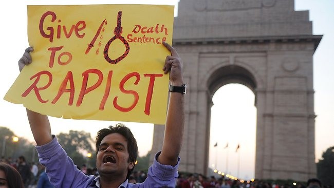 Nạn cưỡng hiếp làm bùng lên các cuộc biểu tình trên khắp Ấn Độ