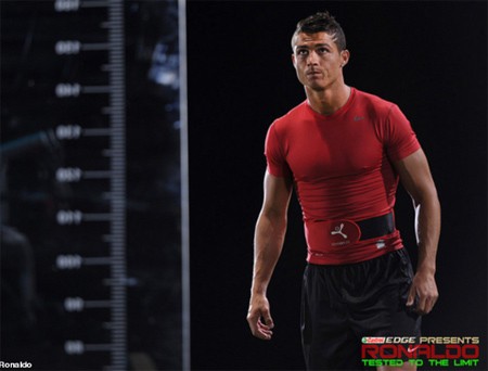 Ronaldo 'lộ' hình ảnh lần đầu đóng phim