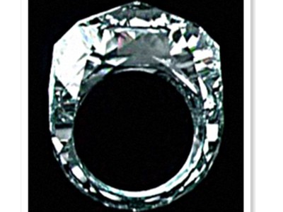 Nhẫn kim cương 70 triệu USD