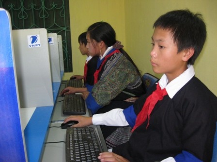 Internet về với học sinh các huyện nghèo