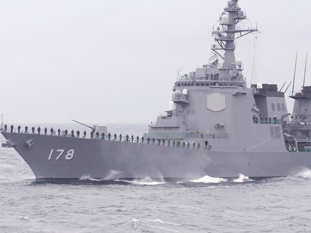 Nhật triển khai tàu chiến, Hàn ủng hộ, Triều Tiên phản đối