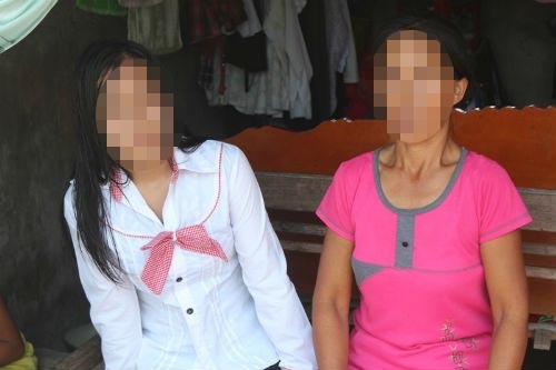 Gặp cô gái 16 tuổi bị 4 trai làng cưỡng hiếp