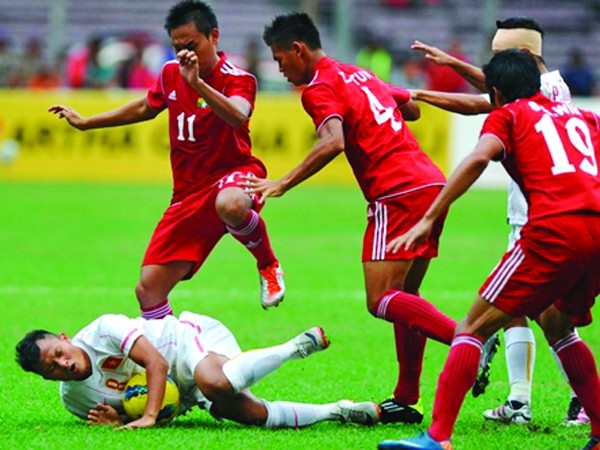 U23 VN gục ngã trước U23 Myanmar ở trận tranh HCĐ. Ảnh: VSI