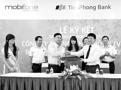 TienPhong Bank và MobiFone hợp tác khuyến mại hè