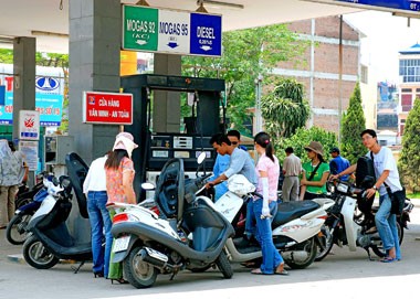 Bộ Tài chính lý giải việc tăng giá xăng dầu