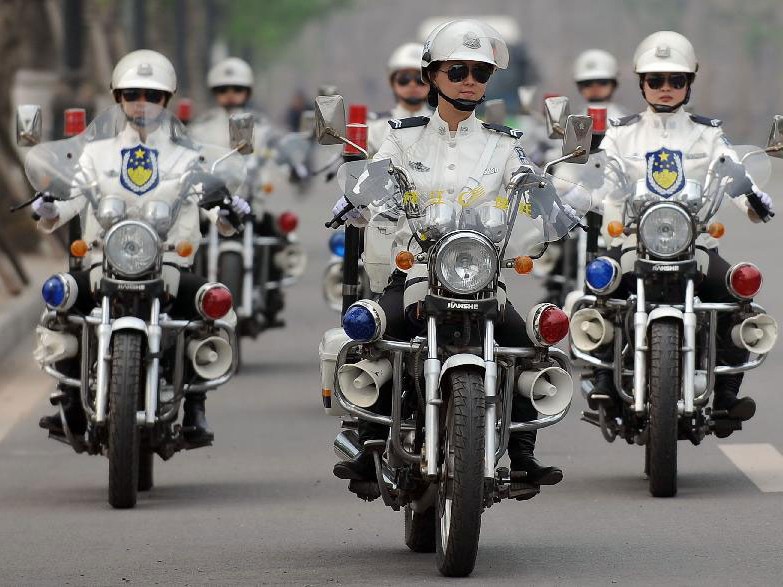 Đội nữ cảnh sát giao thông xinh đẹp của Trung Quốc