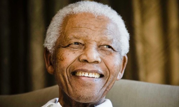Cựu tổng thống Nam Phi Nelson Mandela qua đời