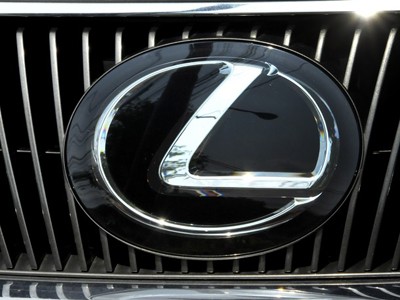 Lexus IS200d thêm lựa chọn động cơ diesel, giá dưới 50.000 đô
