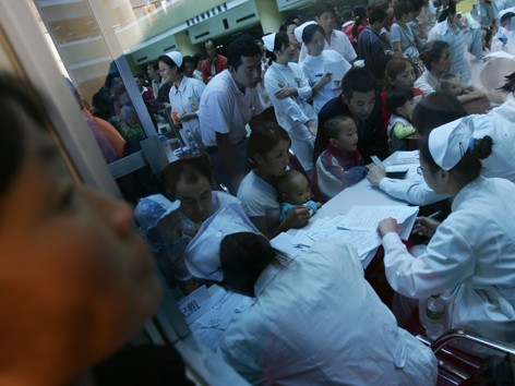 Trung Quốc: Nhức nhối tình trạng bác sĩ tham nhũng tràn lan