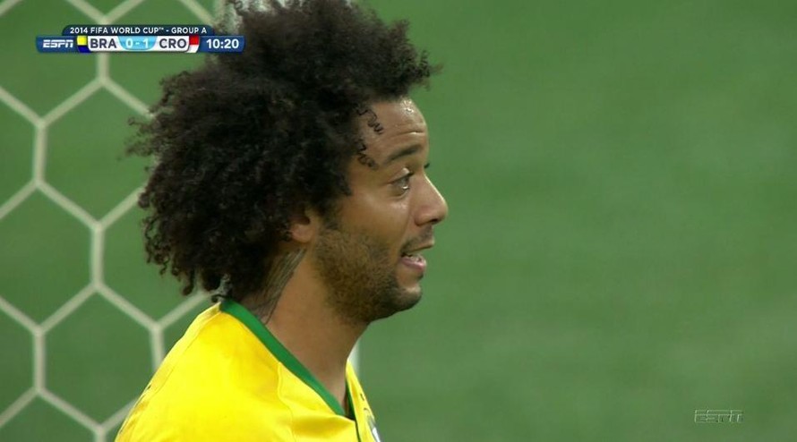 Marcelo là cầu thủ Brazil đầu tiên đá phản lưới nhà trong lịch sử World Cup