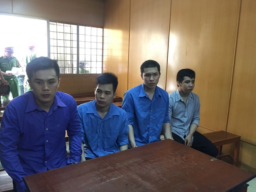 4 bị cáo tại tòa ngày 6/6. Ảnh: Tân Châu ​