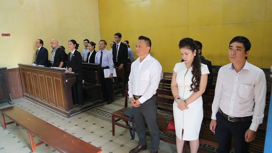Phiên tòa sơ thẩm xử vụ ly hôn của vợ chồng 'vua cà phê' Trung Nguyên. Ảnh: Tân Châu