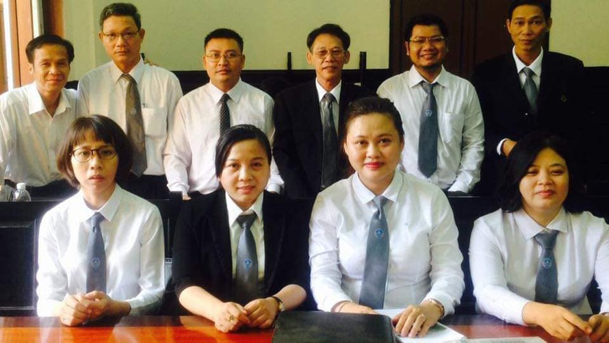 Từng có 60 luật sư tham gia bào chữa cho bị cáo Trần Thị Tuyết.