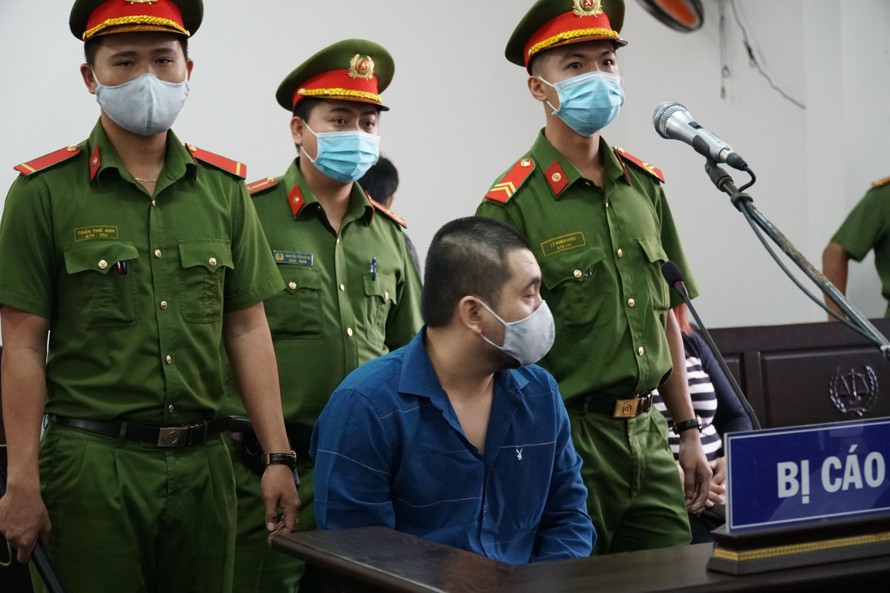 Tài xế Mercedes Nguyễn Trần Hoàng Phong tại phiên tòa sơ thẩm. Ảnh: Đ.T
