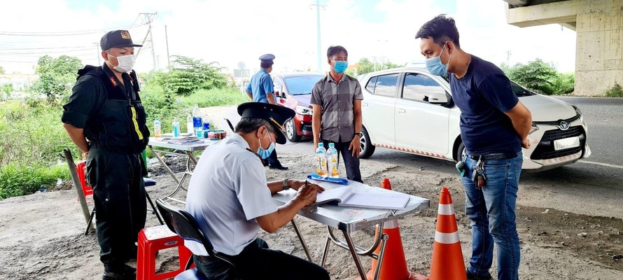 Khai báo y tế lái xe vào địa bàn tỉnh Long An.