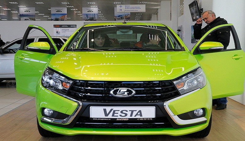 Ô tô Nga giá rẻ Lada 360 triệu đồng sắp về Việt Nam