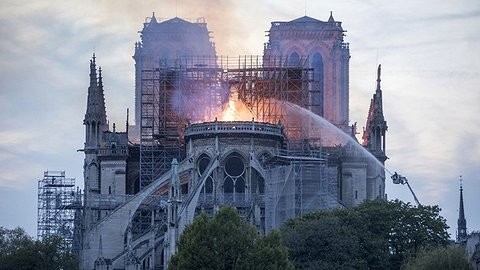 Các hiện vật của Nhà thờ Đức Bà Paris ra sao sau vụ hỏa hoạn?