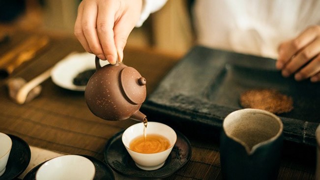 Uống trà quá nóng có nguy cơ ung thư thực quản