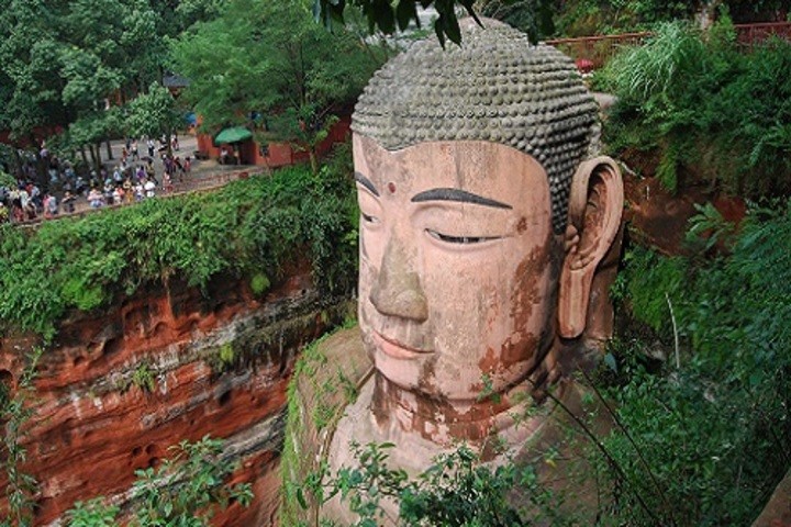 Tượng Phật bằng đá lớn nhất thế giới sau 6 tháng trùng tu