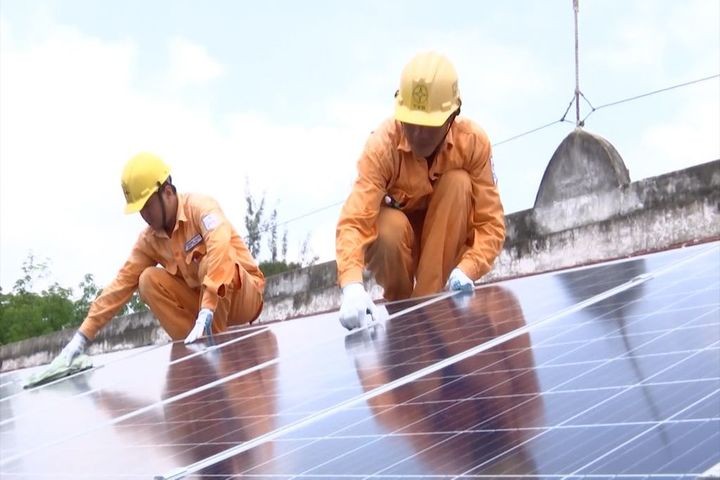 Người dân Tây Ninh đầu tư điện mặt trời áp mái