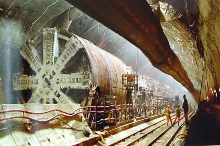 Quá trình xây dựng đường hầm dưới biển dài nhất thế giới
