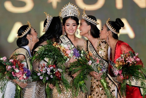 Người mẫu 21 tuổi đăng quang Hoa hậu Hoàn vũ Myanmar 2019